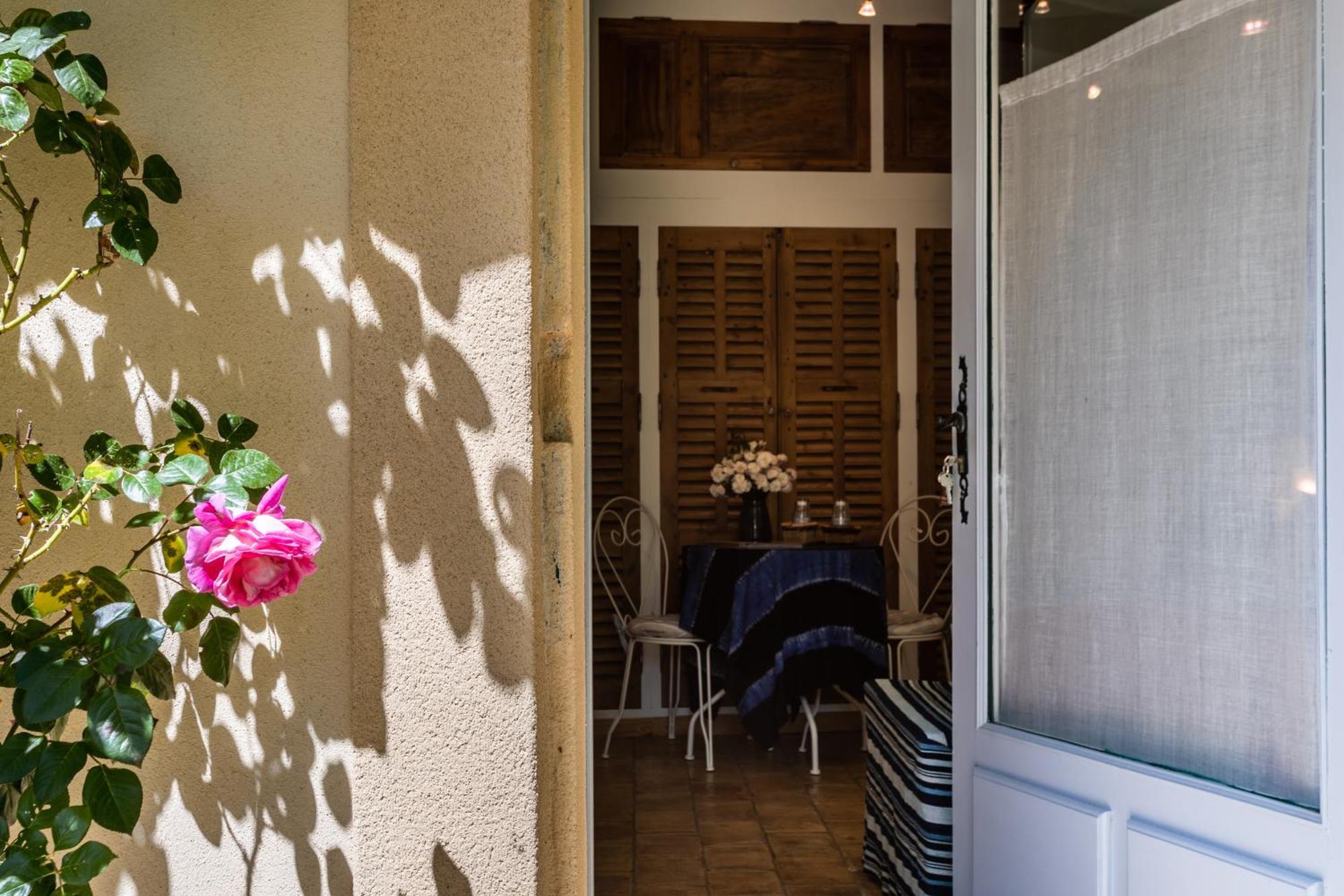 Chambres D'Hotes Domaine Des Machottes Grans 외부 사진
