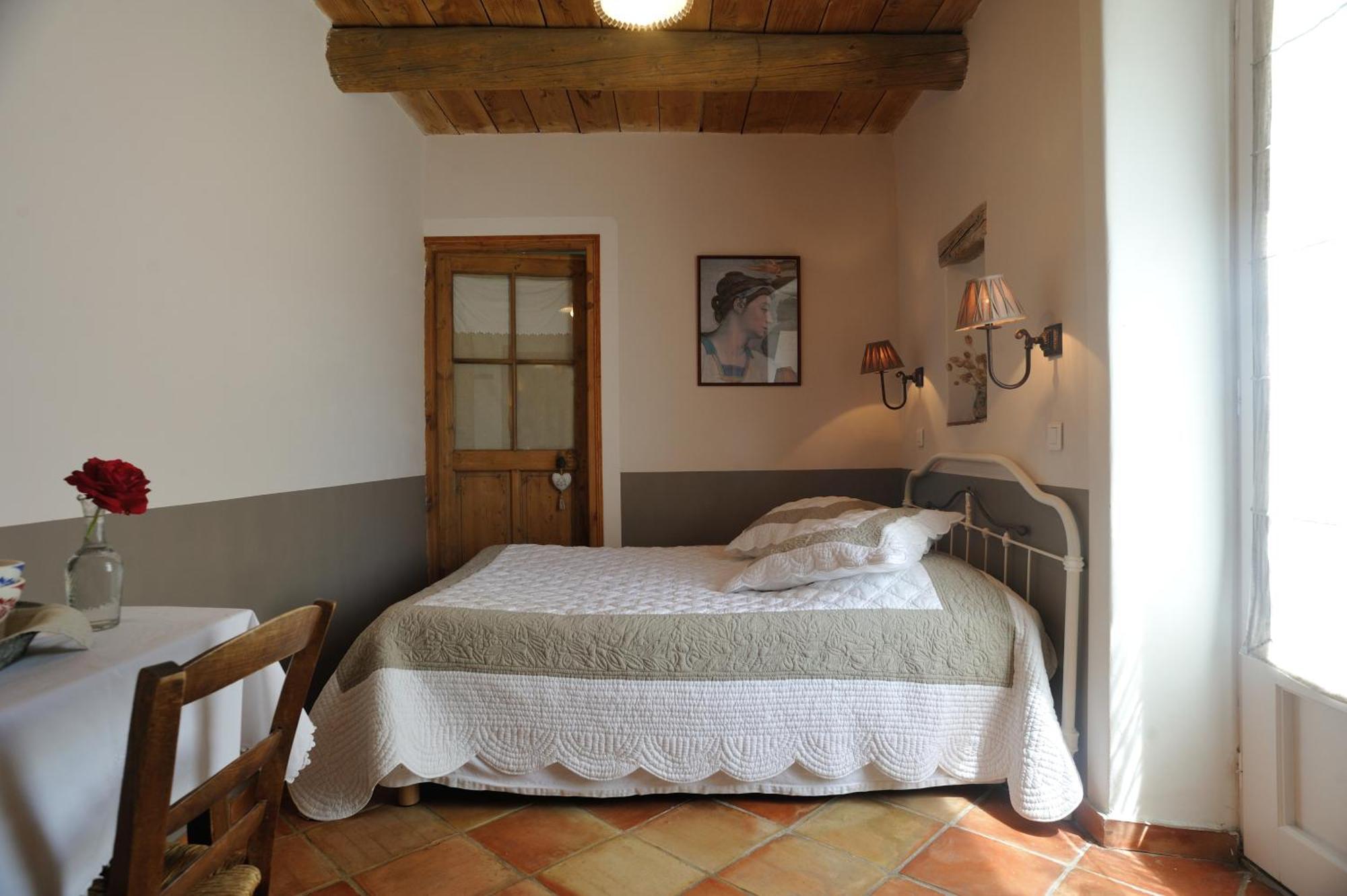 Chambres D'Hotes Domaine Des Machottes Grans 외부 사진