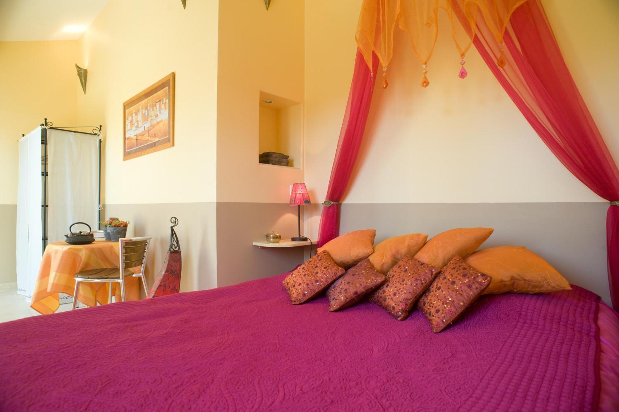 Chambres D'Hotes Domaine Des Machottes Grans 외부 사진
