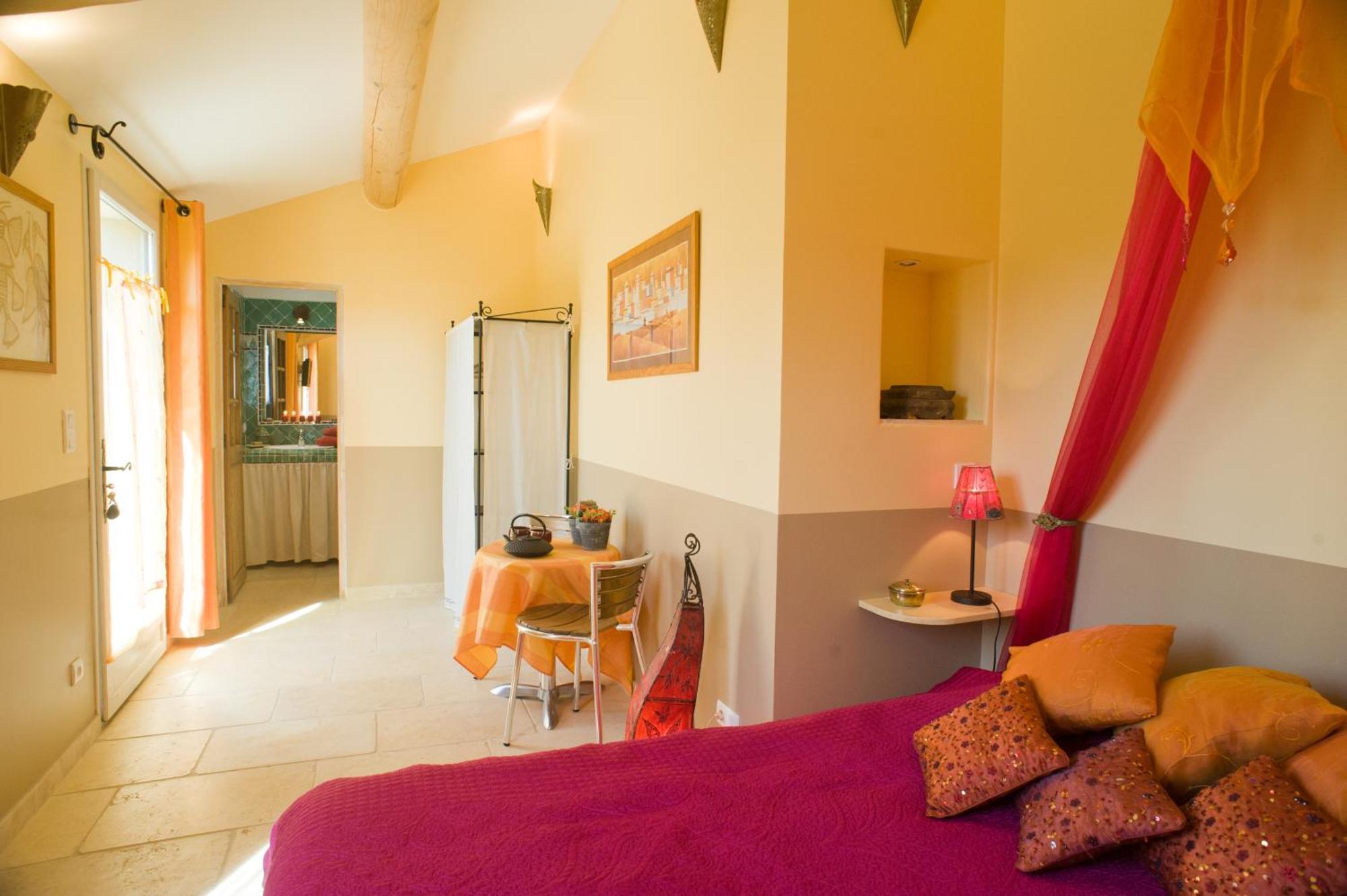 Chambres D'Hotes Domaine Des Machottes Grans 외부 사진