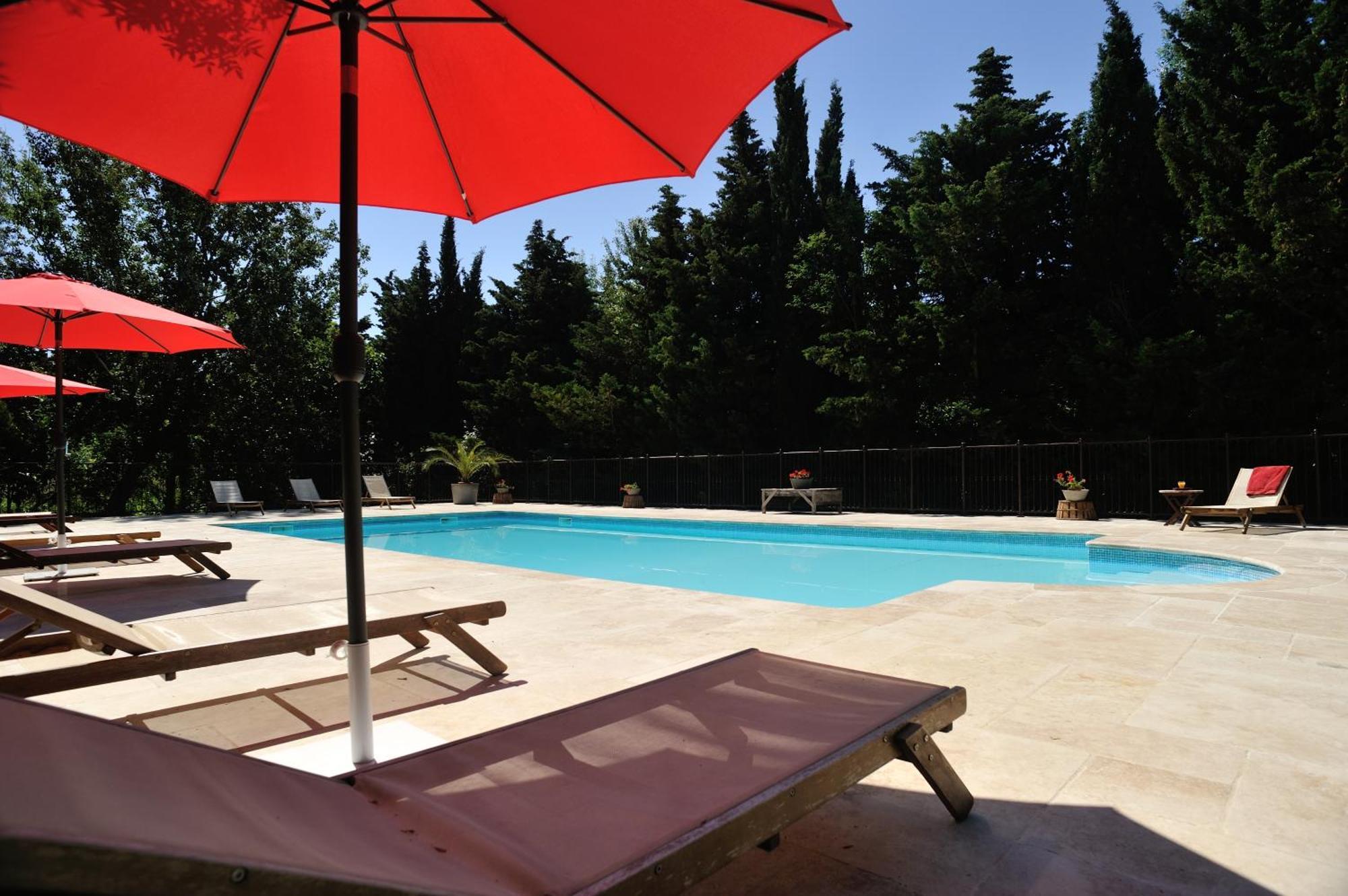 Chambres D'Hotes Domaine Des Machottes Grans 외부 사진