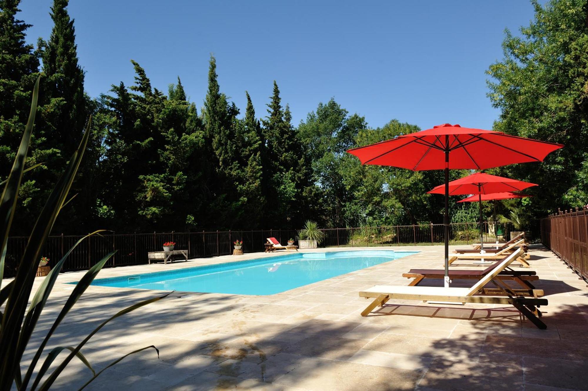 Chambres D'Hotes Domaine Des Machottes Grans 외부 사진