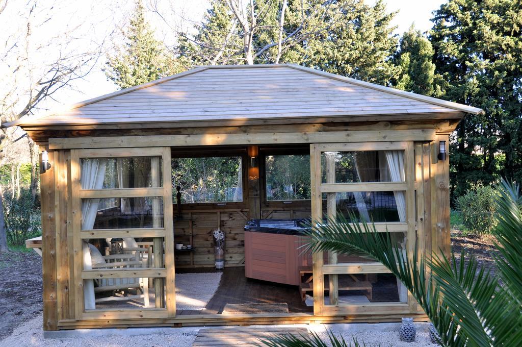 Chambres D'Hotes Domaine Des Machottes Grans 외부 사진