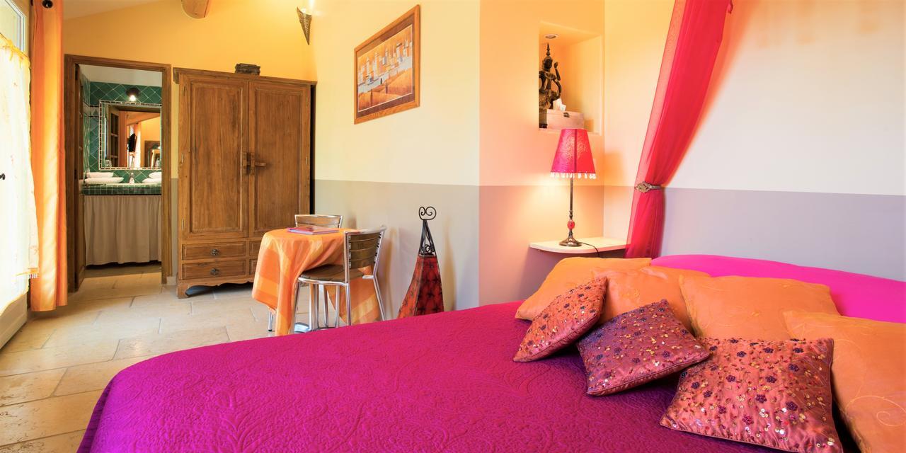 Chambres D'Hotes Domaine Des Machottes Grans 외부 사진